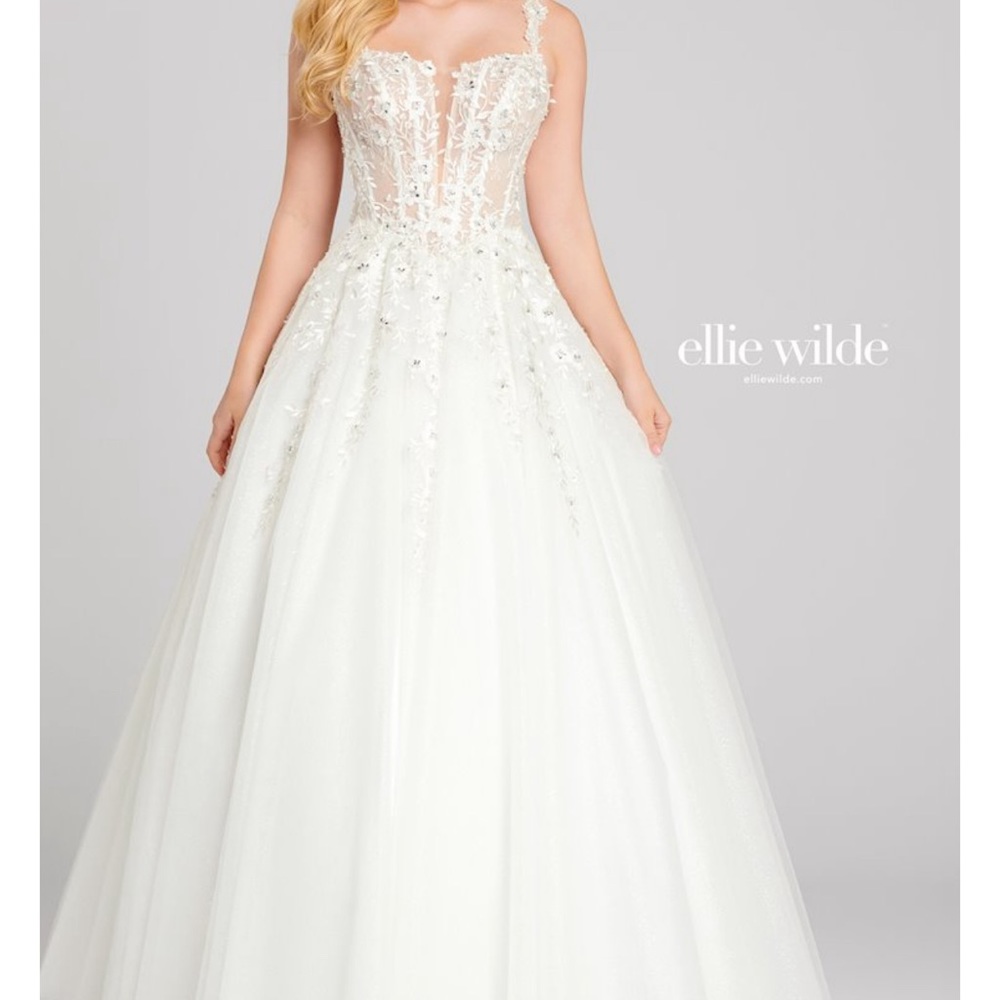 Beautiful long evening gown by the designer Ellie Wilde, style EW120014.